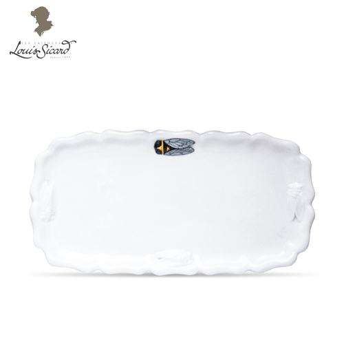 Plat à cake rectangulaire en faïence blanche décor artisanal