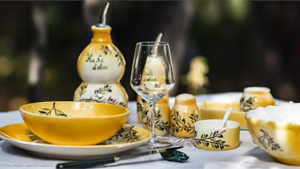 La Collection d'Art de la Table Décor Olivier, une tradition provençale.