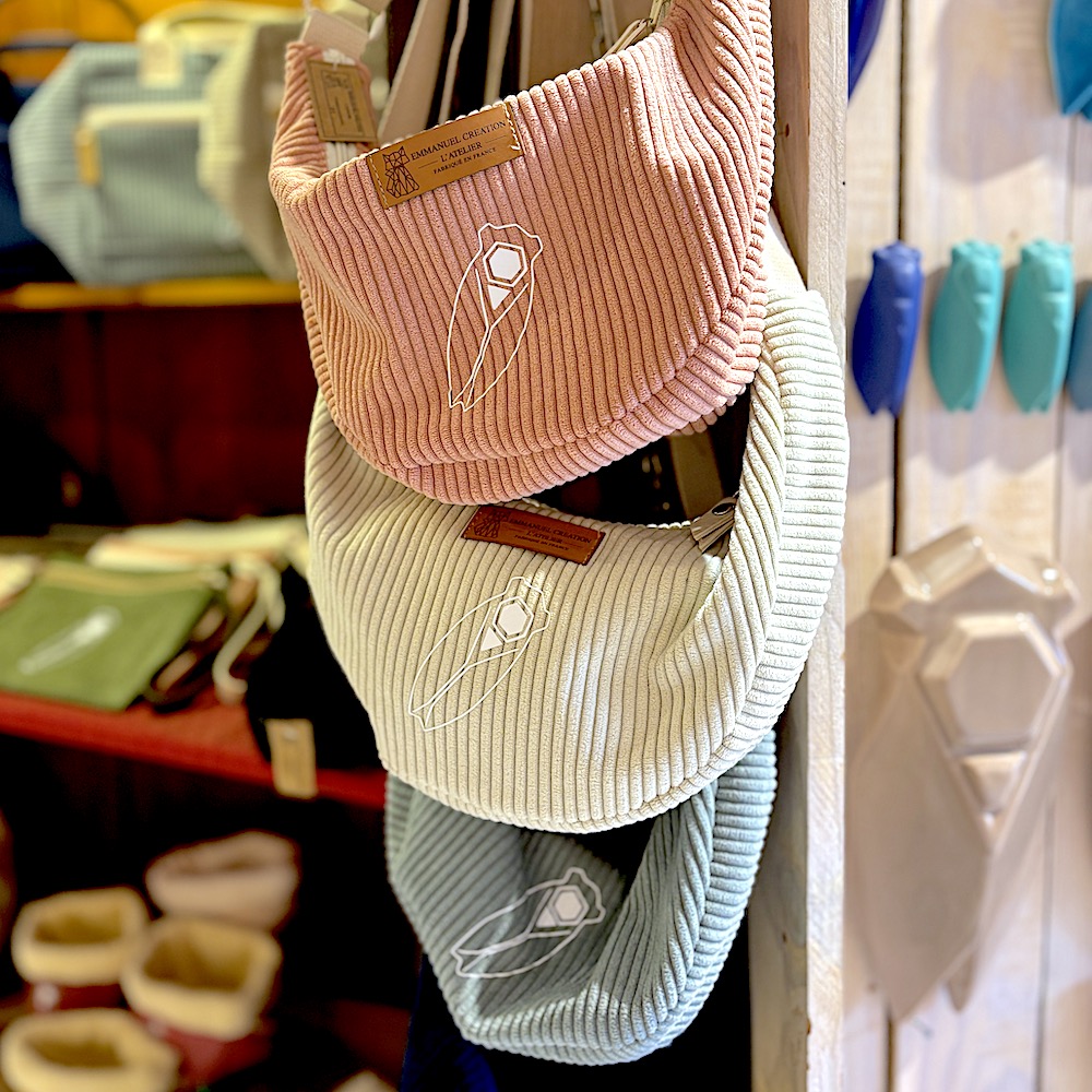 Sacs Banane brodés Cigale Évocation - Boutique des Faïences Louis Sicard